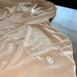 Cropped Velour Alo Yoga Hoodie